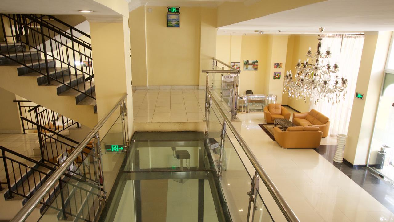 The Mosaic Hotel Addis Ababa Exterior photo